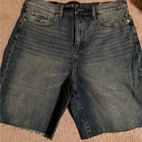Banana Republic Pants - BANANA REPUBLIC GIRLFRIEND BERMUDA SHORTS